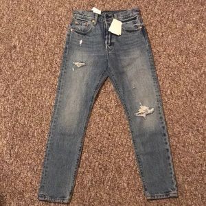 Never Worn Levi’s Jeans !